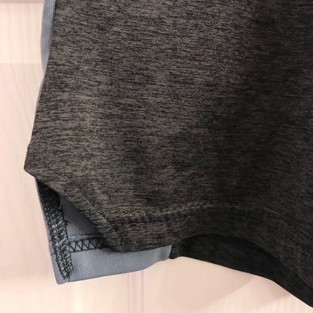 Boys Champion Shorts Black & Gray Size 7/8 - Picture 3 of 14